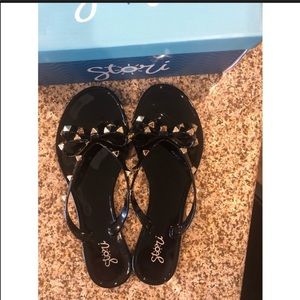 stori jelly sandals